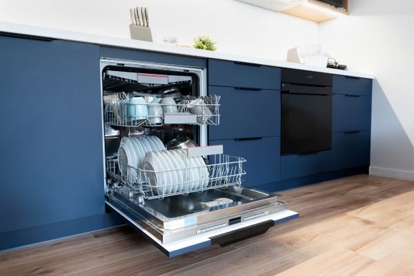 How to Clean a Dishwasher